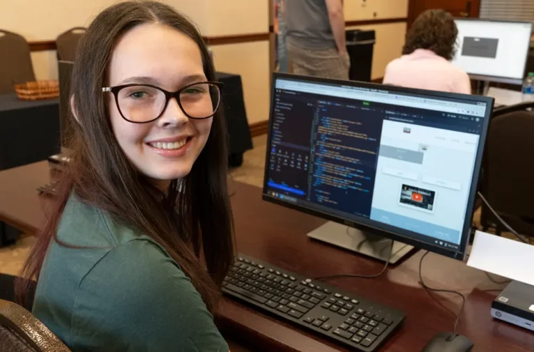 Teenage Girl at Melaleuca IT boot camp